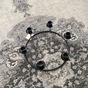 Decocrated candle holder